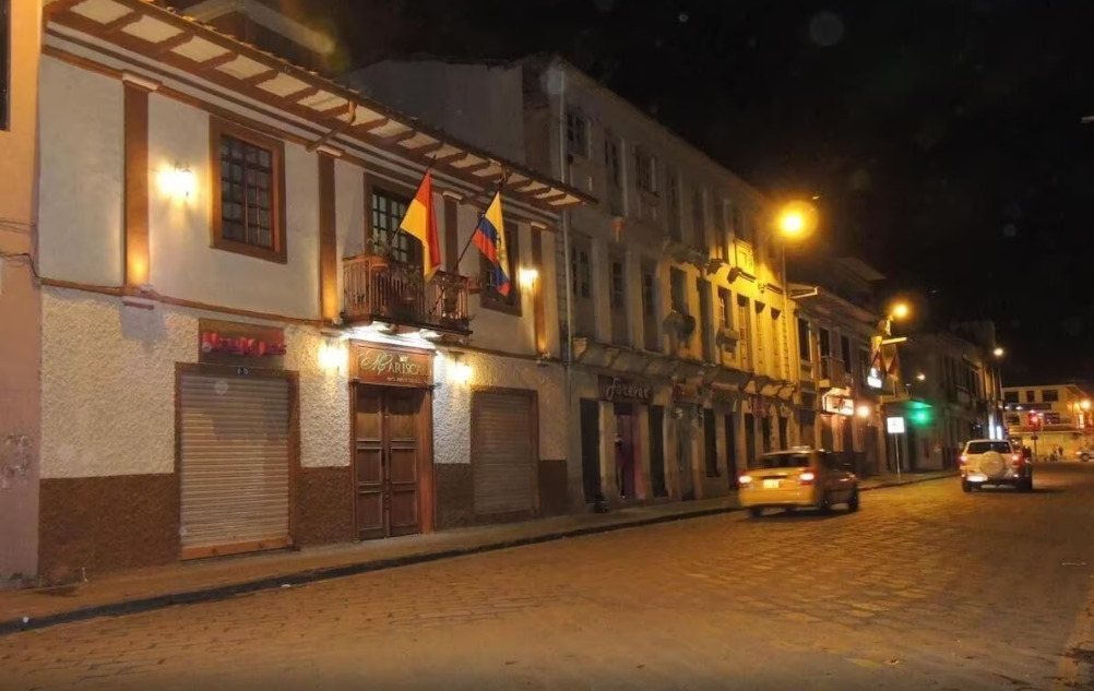 Hotel mariscal Fachada 1 Donde Dormir VisitCuenca